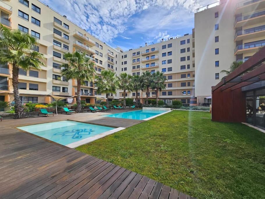 River Terrace & Pool View - Seixal Apartment