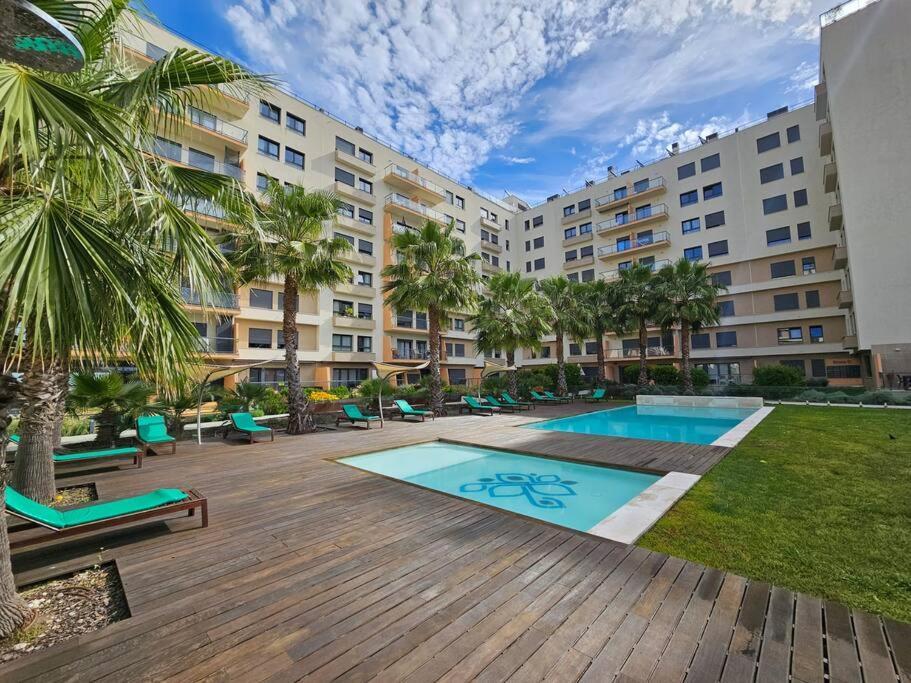 River Terrace & Pool View - Seixal *