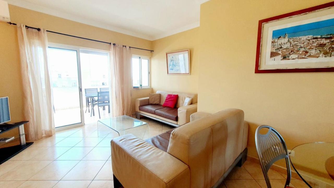 Vacation: 2br Steps To The Quarteira