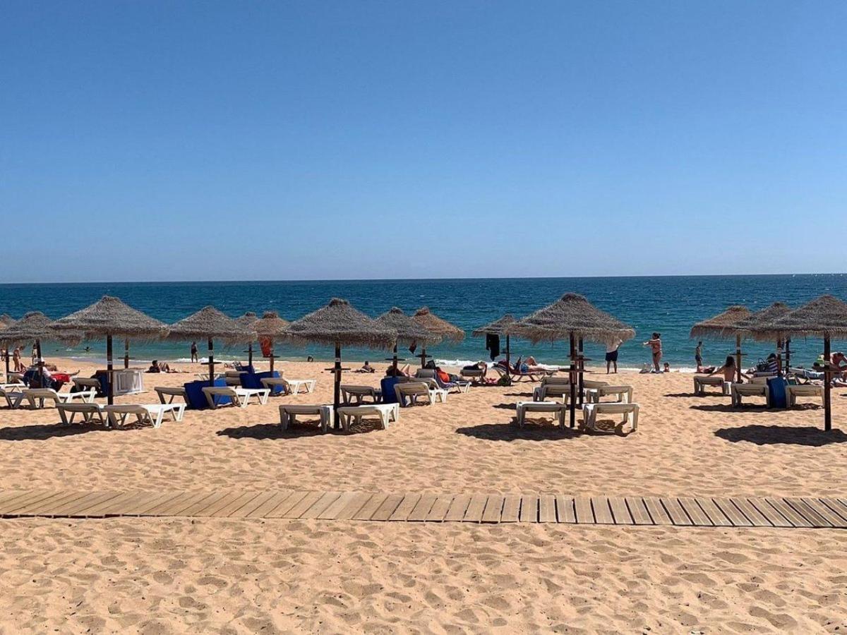 Seaside Serenity: 1br With Breathtaking Ocean View Quarteira