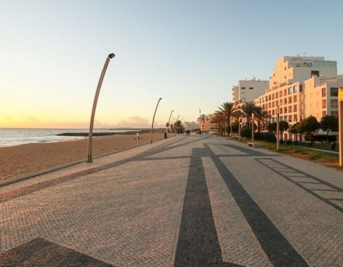Seaside Serenity: 1br With Breathtaking Ocean View Apartment Quarteira