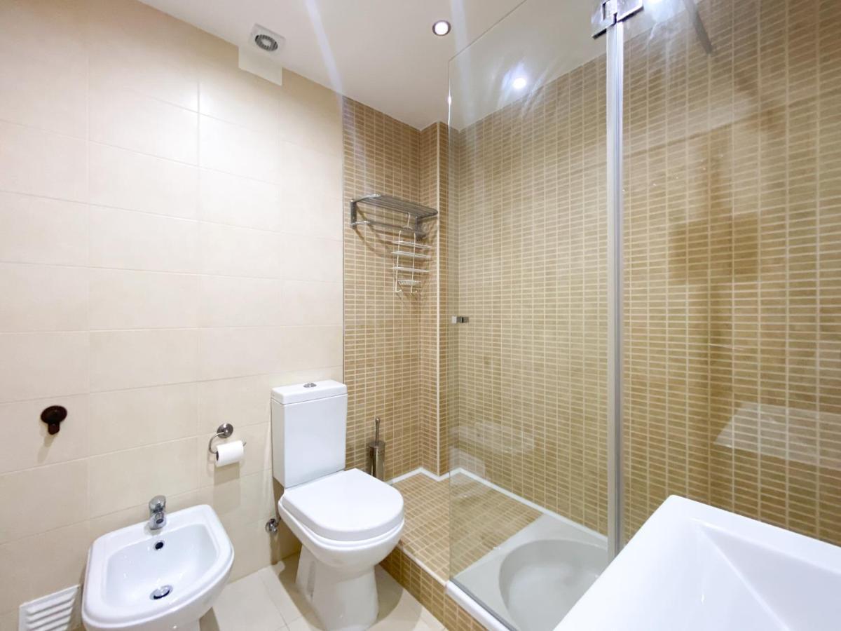 Modern And Spacious In #1939 Appartement
