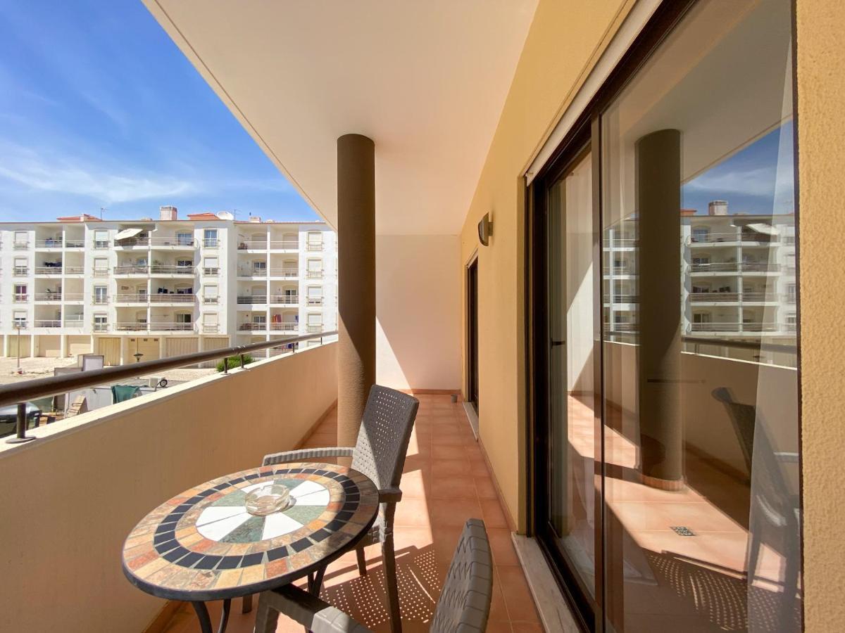 Appartement Modern And Spacious In #1939 *