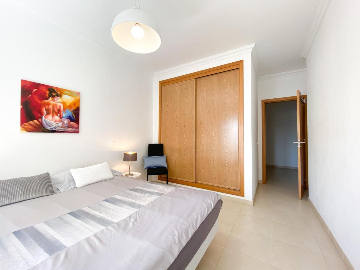 Appartement Modern And Spacious In #1939 Lagos