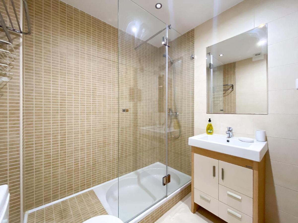 Modern And Spacious In #1939 Appartement *