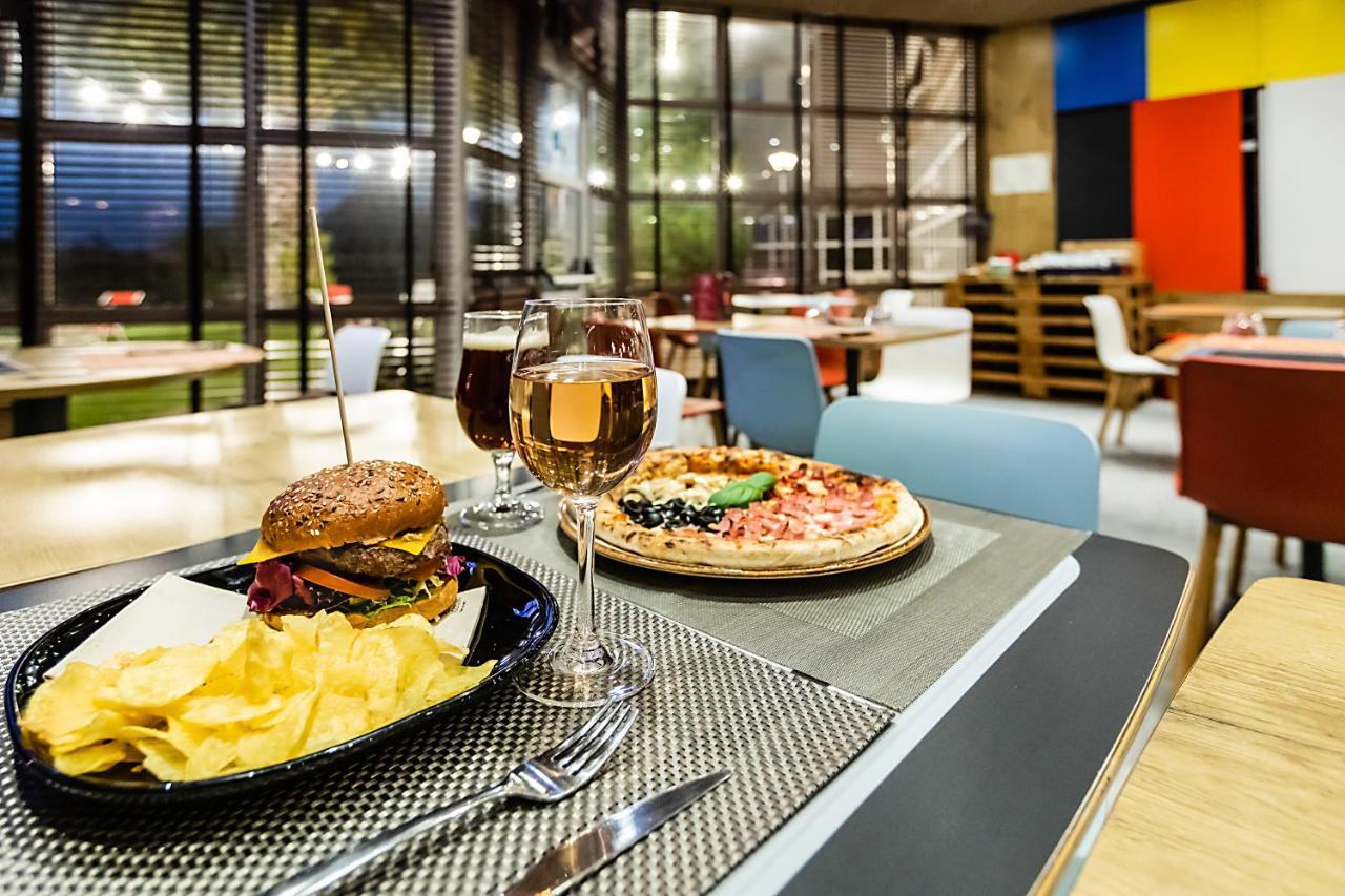 Ibis Porto Gaia 2*