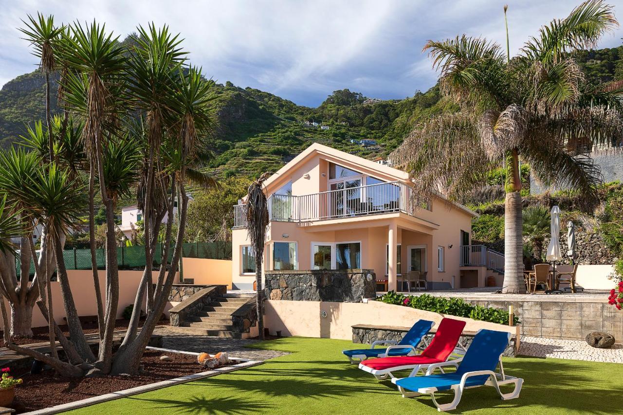 Porto Moniz Villa *