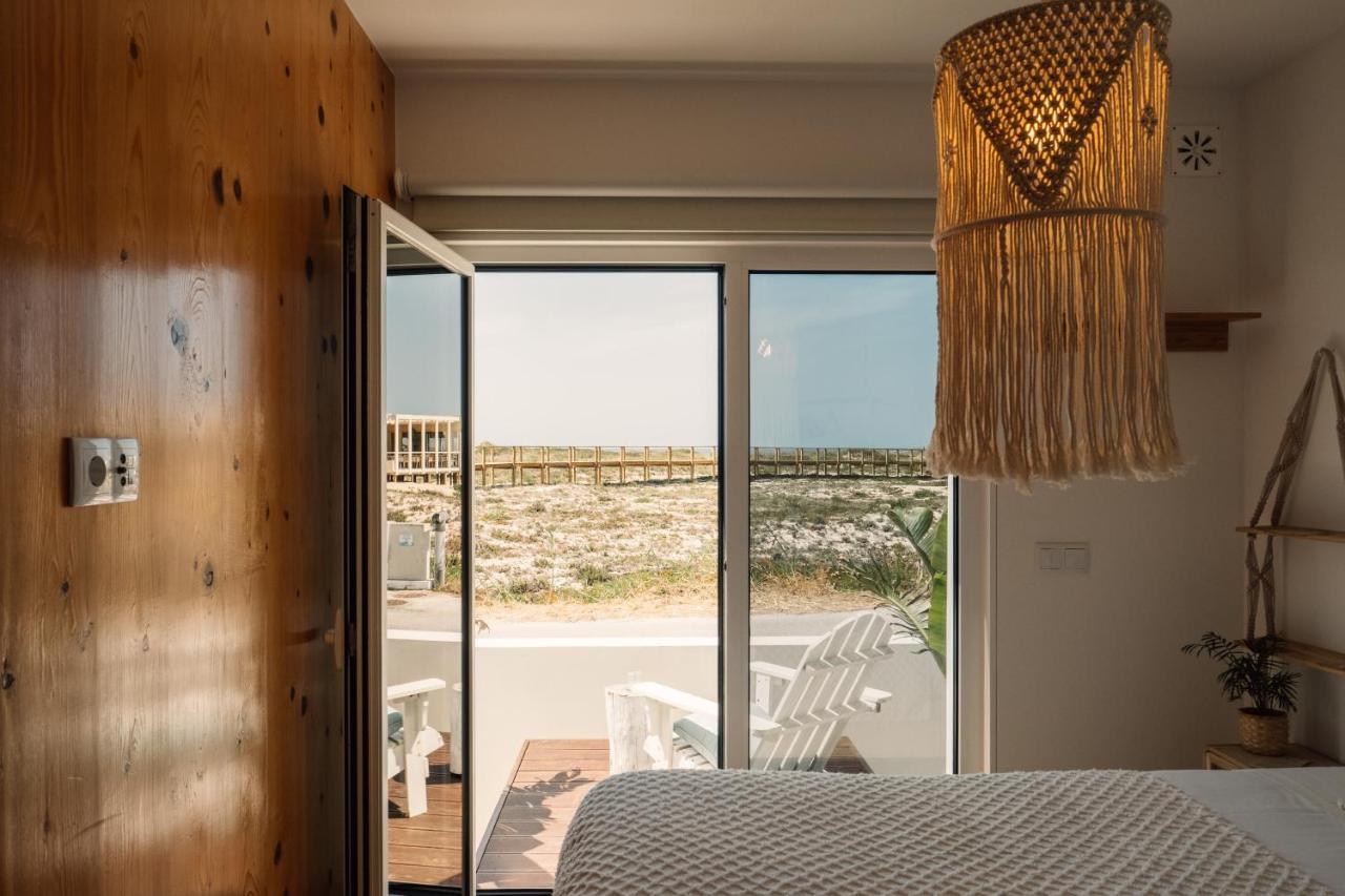 We Surf House Bed & Breakfast *