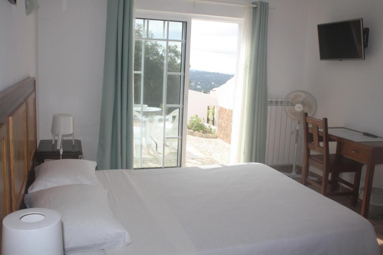 Guest house Rustic Villa Guesthouse Santa Barbara de Nexe