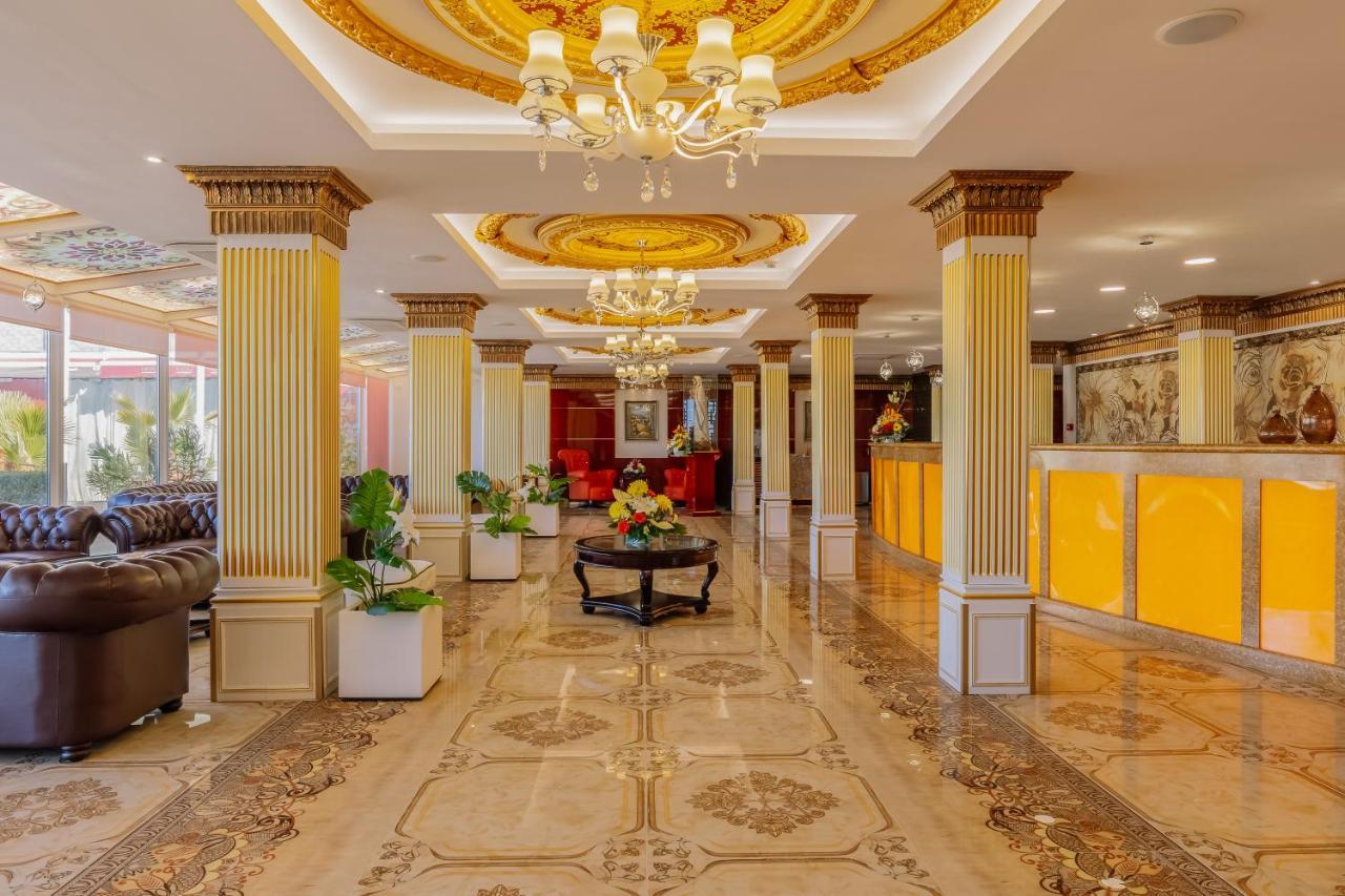 Monicca Collection And Residences Aparthotel