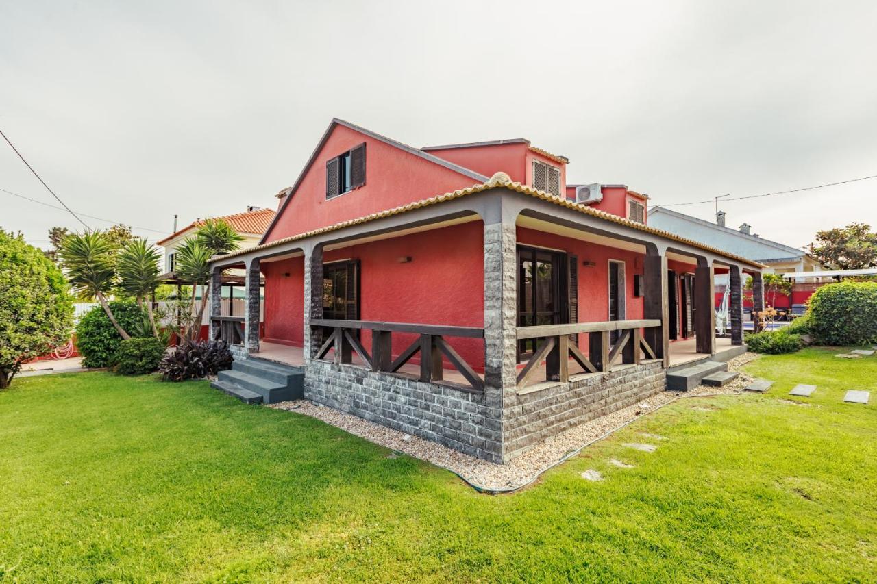 Holiday home Aroeira Pool House Charneca (Setubal)