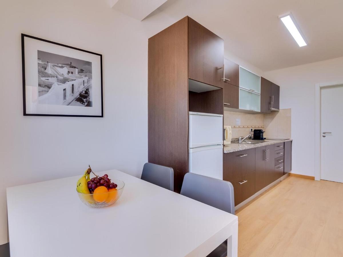 Al - Girassol Front Apartment Quarteira