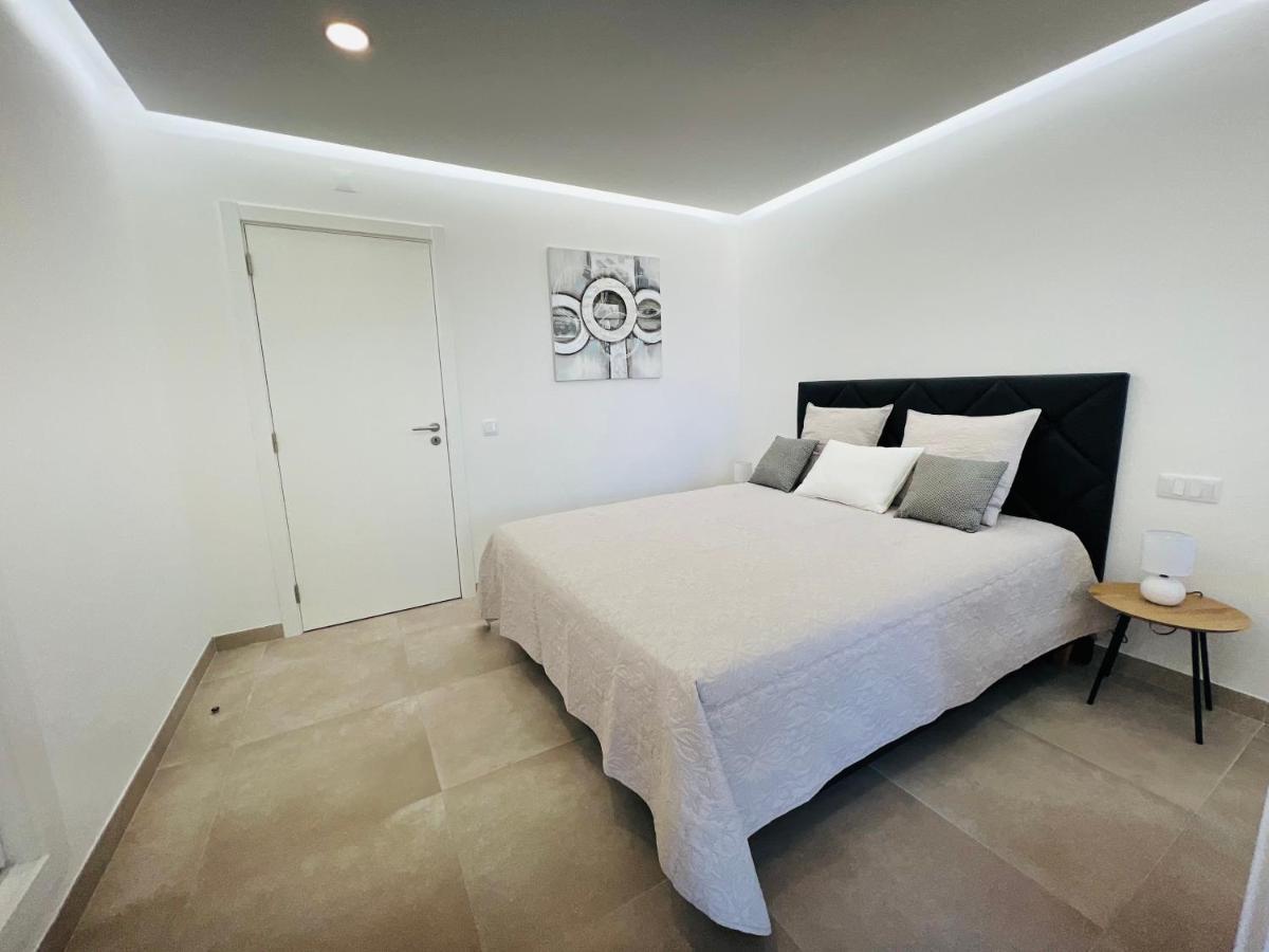 Ocean View - Amazing Sunset - Modern Style - Pool & 200m To Apartment Portimao