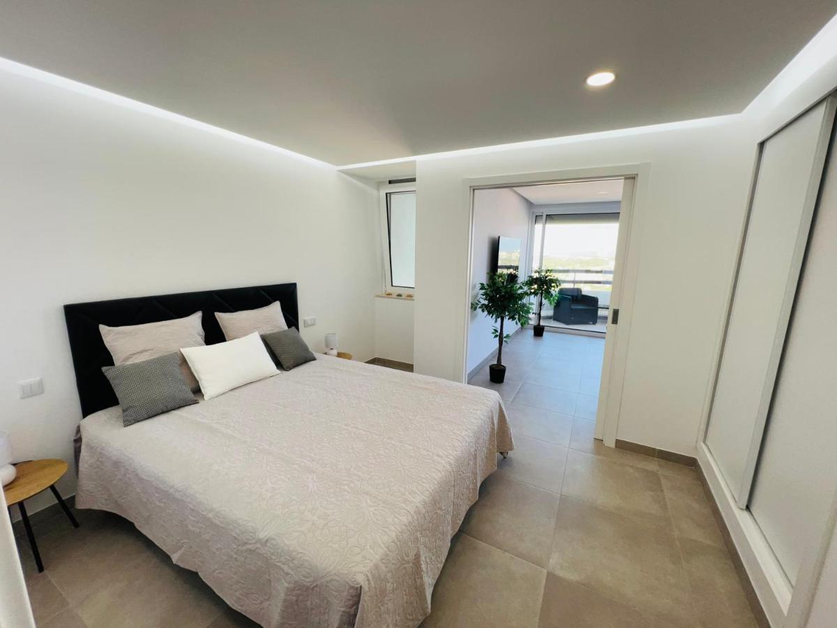 Apartment Ocean View - Amazing Sunset - Modern Style - Pool & 200m To