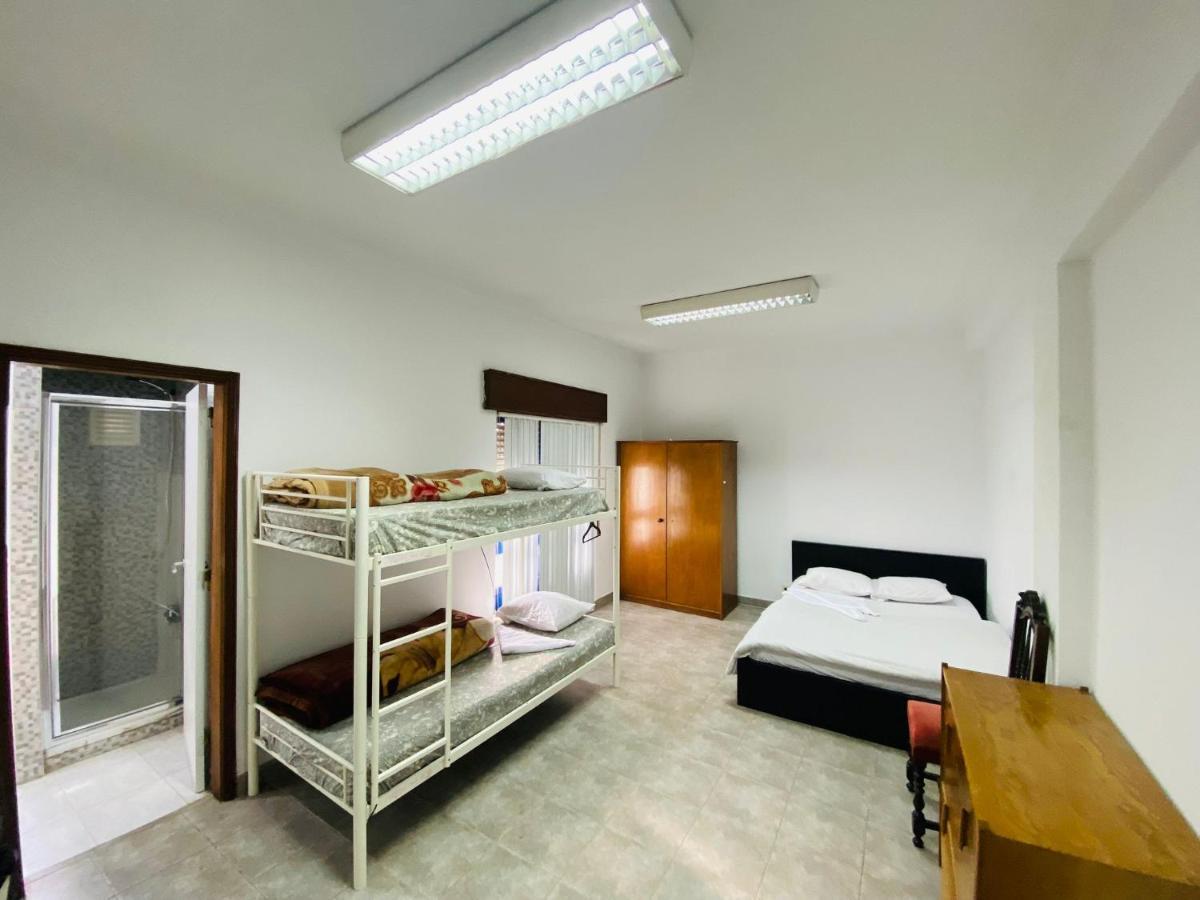 Sesimbra Hostel