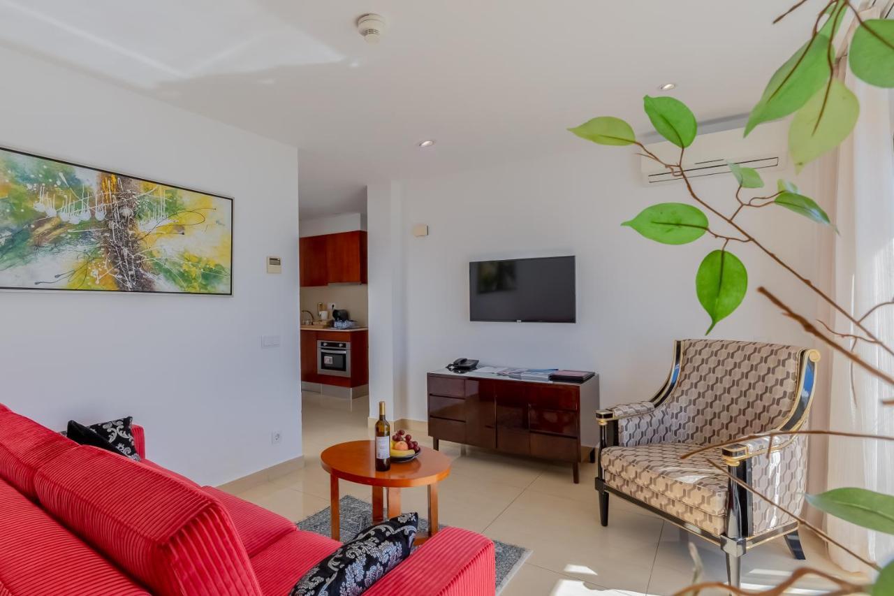Aparthotel Monicca Collection And Residences 4*