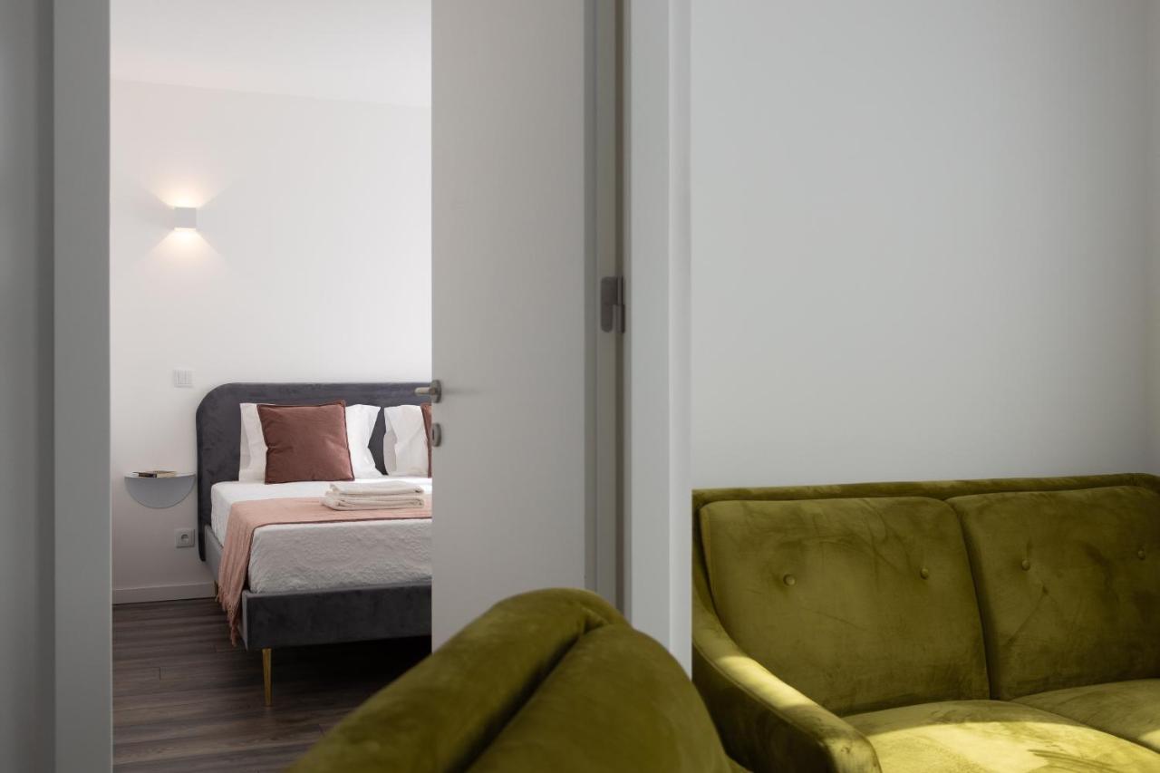 Dona Emilia Guest House & Studio Apartment Building Guest house