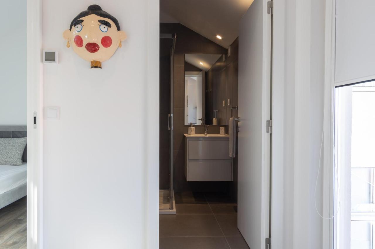 Dona Emilia Guest House & Studio Apartment Building Guest house