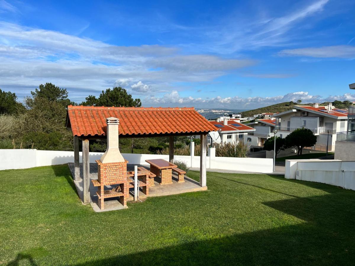 With Views Over The Atlantic Ocean And Swimming Pool Villa Famalicao