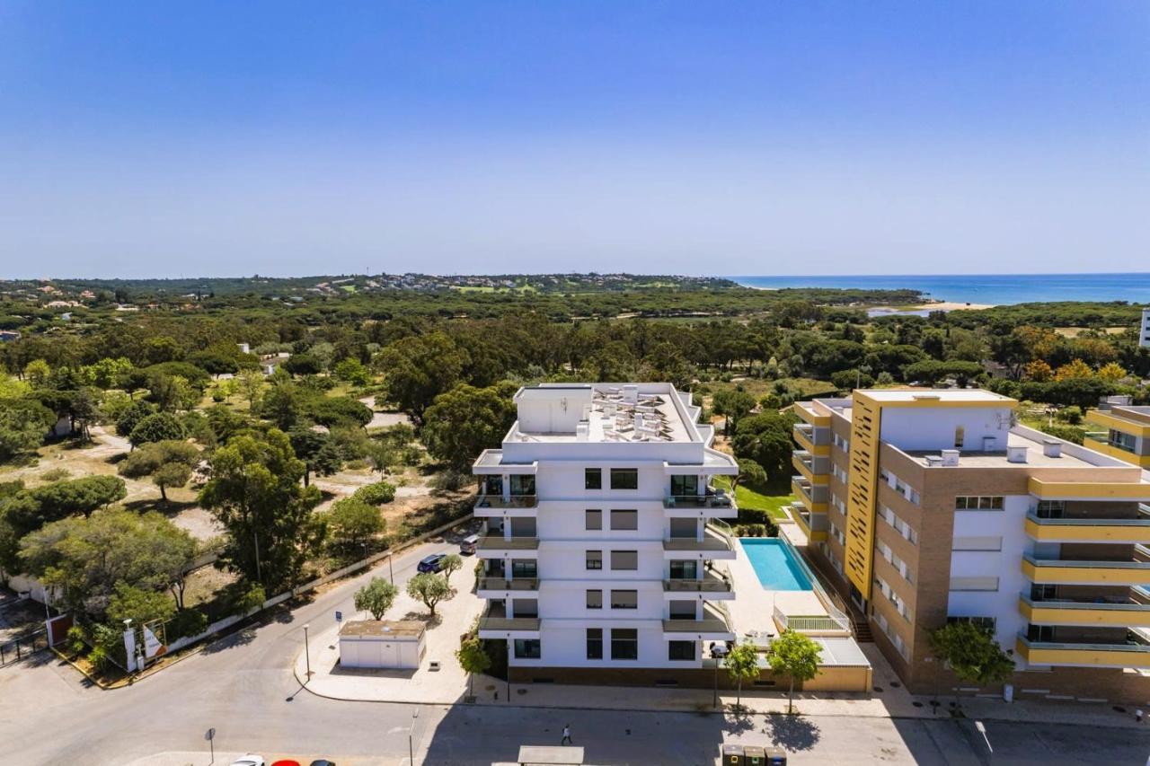 Apartment Luxury 3-bed Penthouse With Ocean Views, Terrace & Pool *