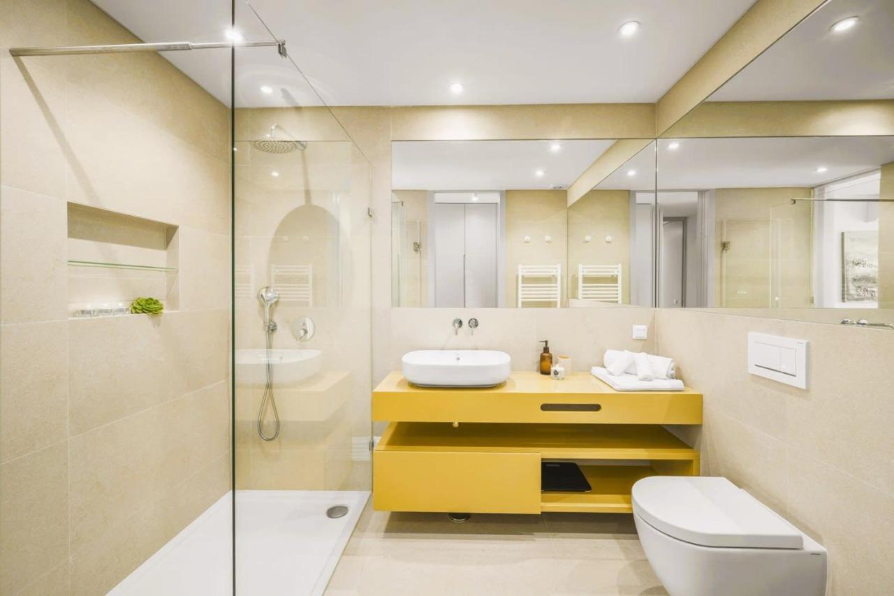Luxury 3-bed Penthouse With Ocean Views, Terrace & Pool *