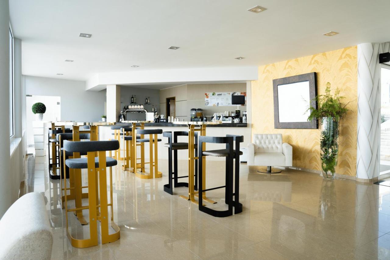Cristal & Hotel