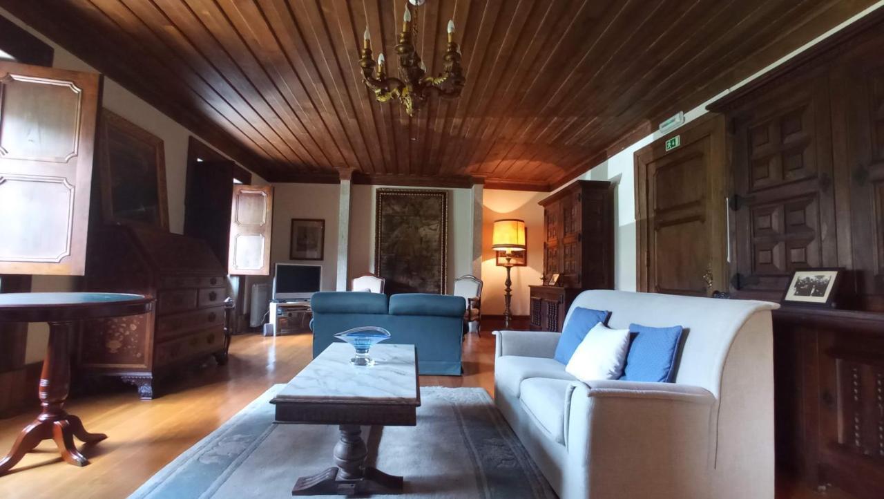 Casa De Santa Barbara - *