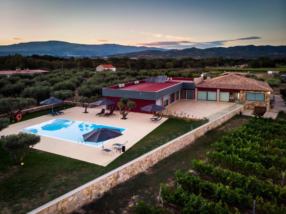 Quinta Oliveiras * Fundao