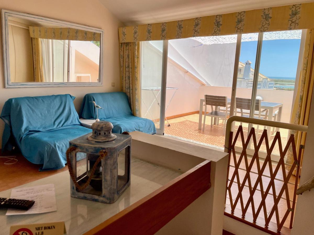Golden Club- Eyes On Sea Apartment *