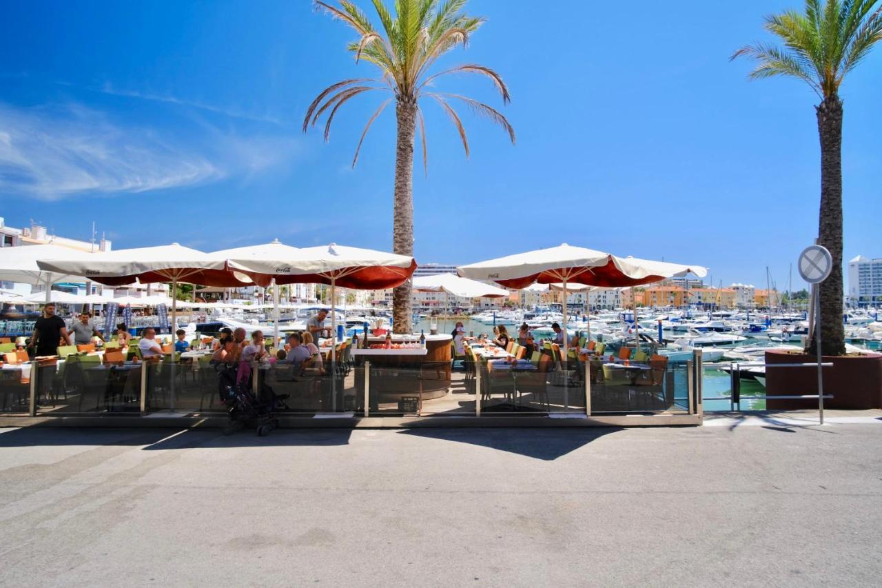Appartement Stylish Modern Beachside With Pool & Seaview