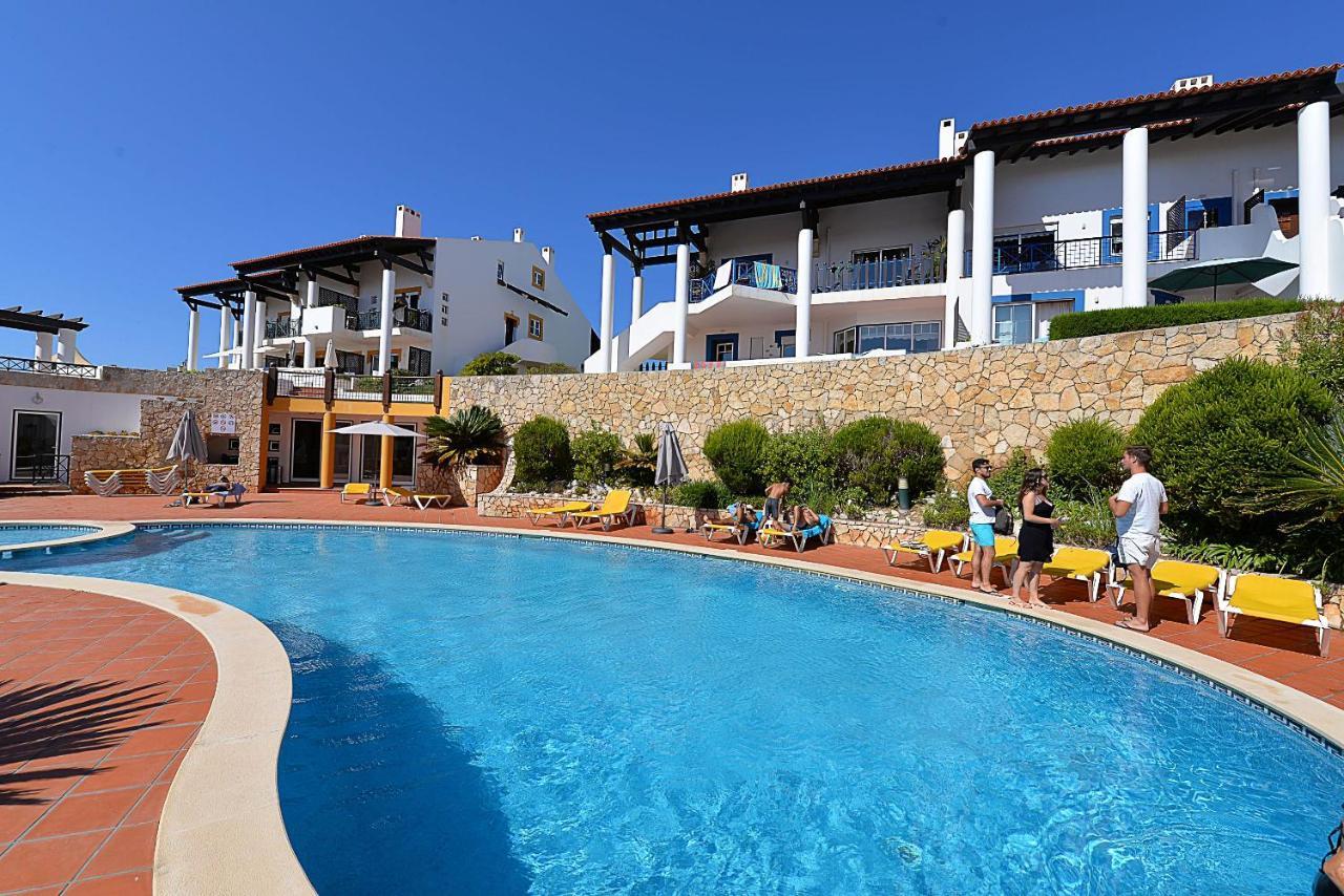 Paddle - Sea View With 3 Pools, Tennis & Squash Court Apartment