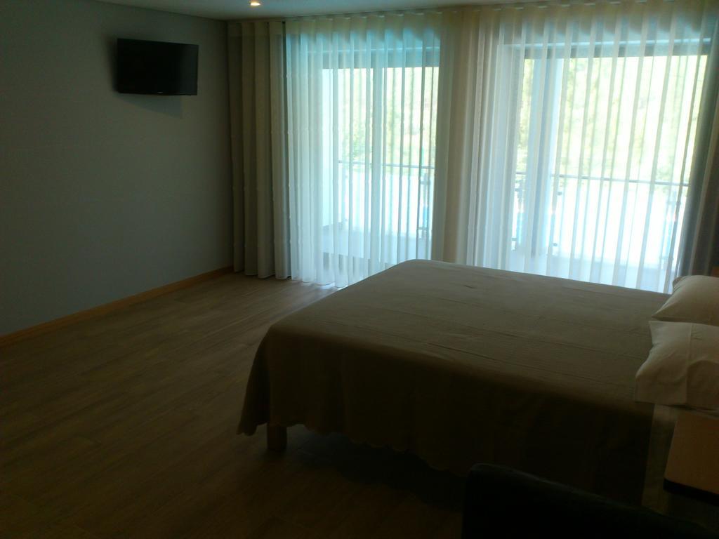 Hotel Lagoa Azul Do Gerês