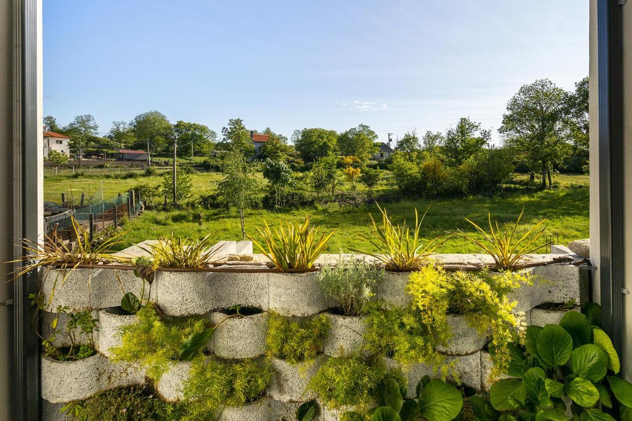 Isatour -natural Park House Farm stay