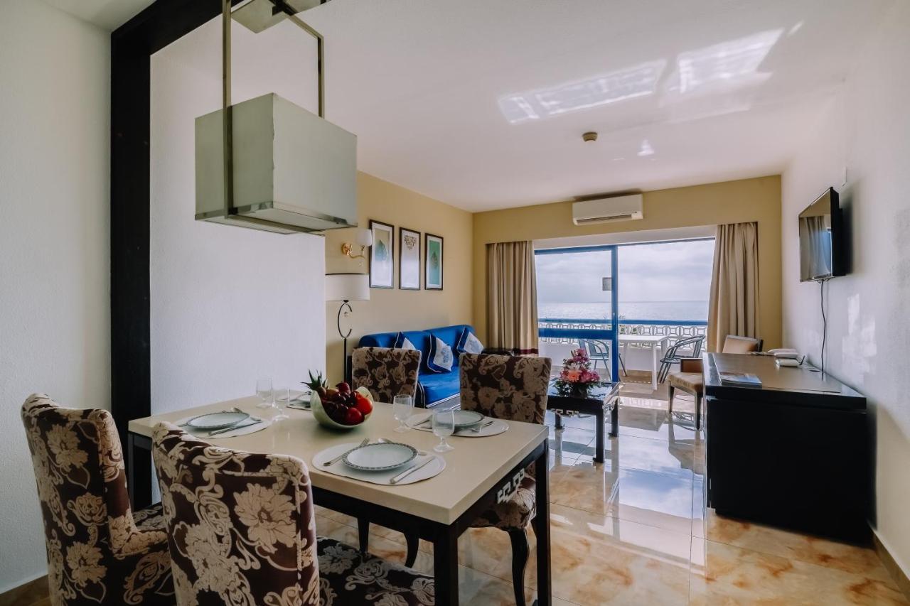 Aparthotel Grand Muthu Oura View Club 5*