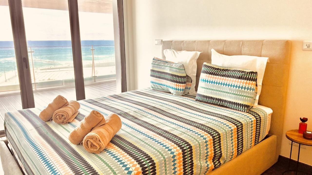 Apartment Front Line, Sea View, Luxury Penthouse In Caparica Costa da Caparica