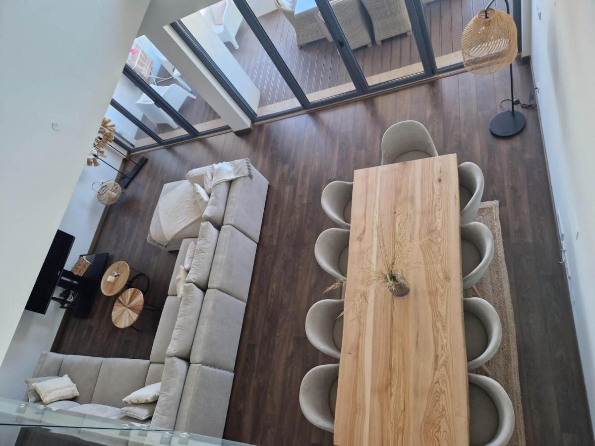 Front Line, Sea View, Luxury Penthouse In Caparica
