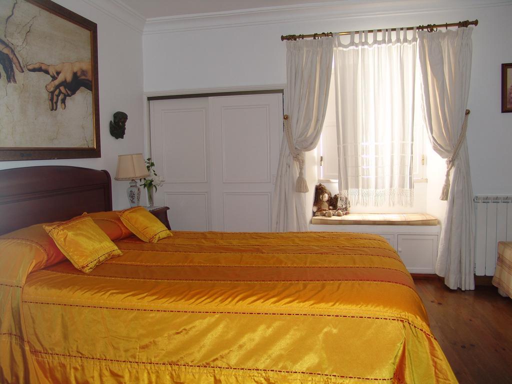 Guest house Casa Do Adro Da Igreja Turismo De Habitacao Vila Nova de Milfontes