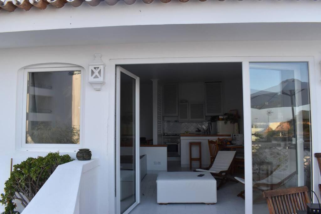 Varanda O Mar Apartment *