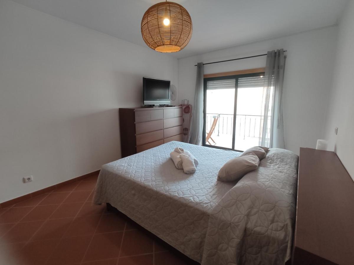3h Terrace B - Casas & Papeis * Armacao de Pera