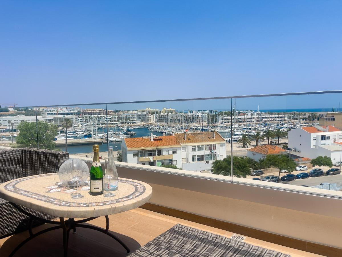 Apartment Penthouse By The Marina *