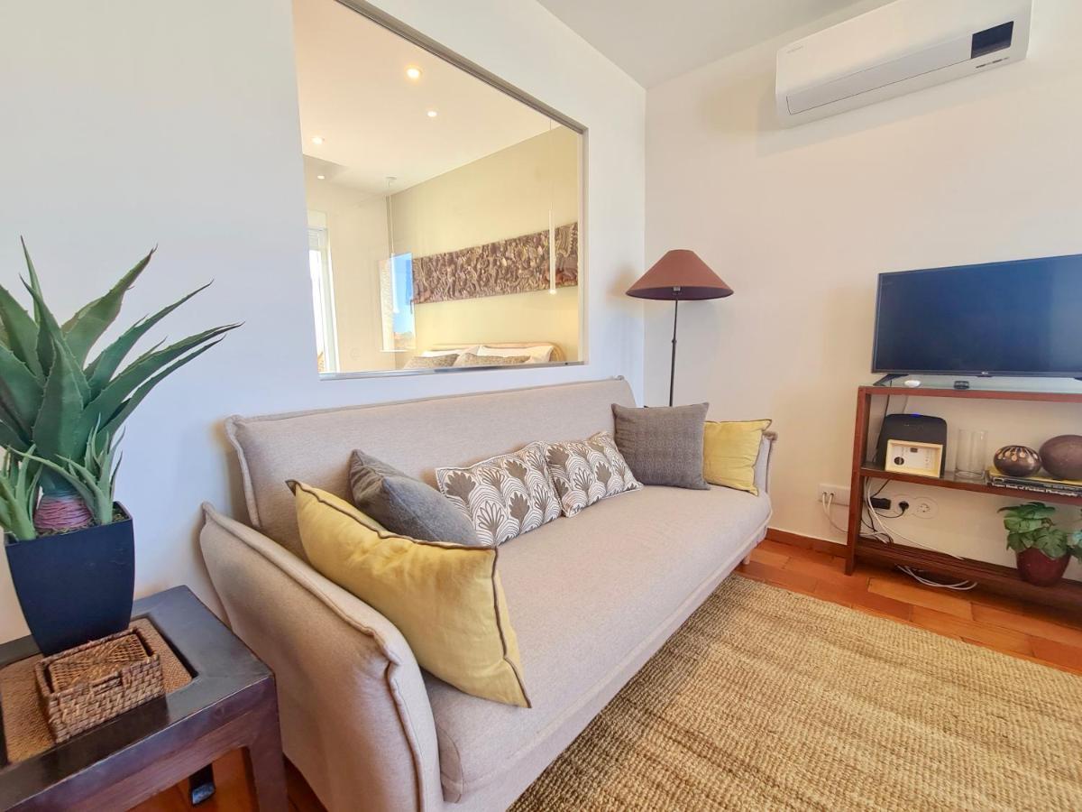 Marina Vista Sol-cleverdetails, Marina View, Sleeps 2 Adults And 2 Children *