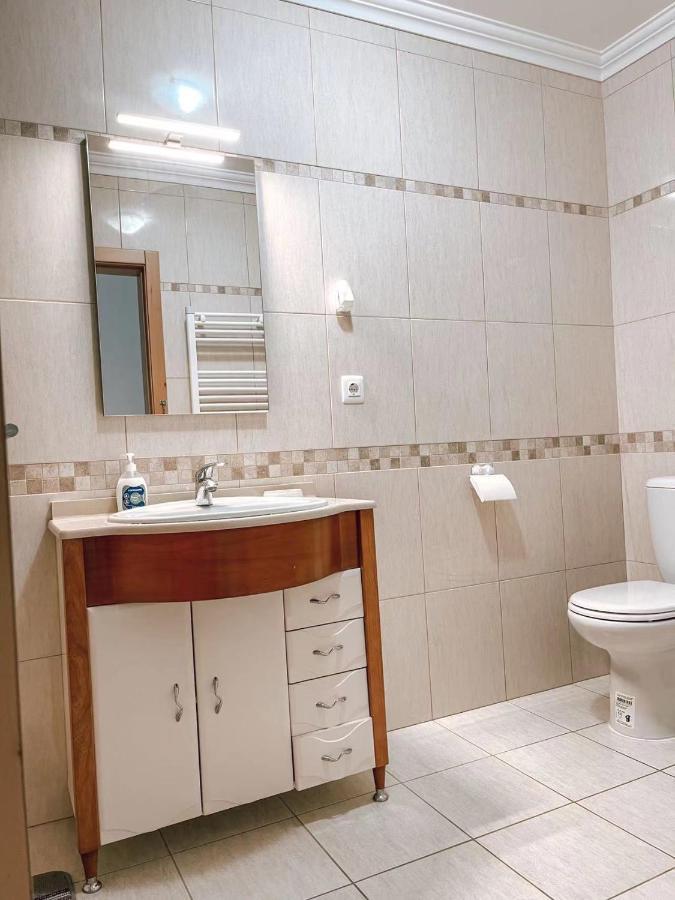 Peniche Master Bedroom With Sea View Balcony, Private Bathroom, Shared Kitchen, Swimming Pool, Surfing *