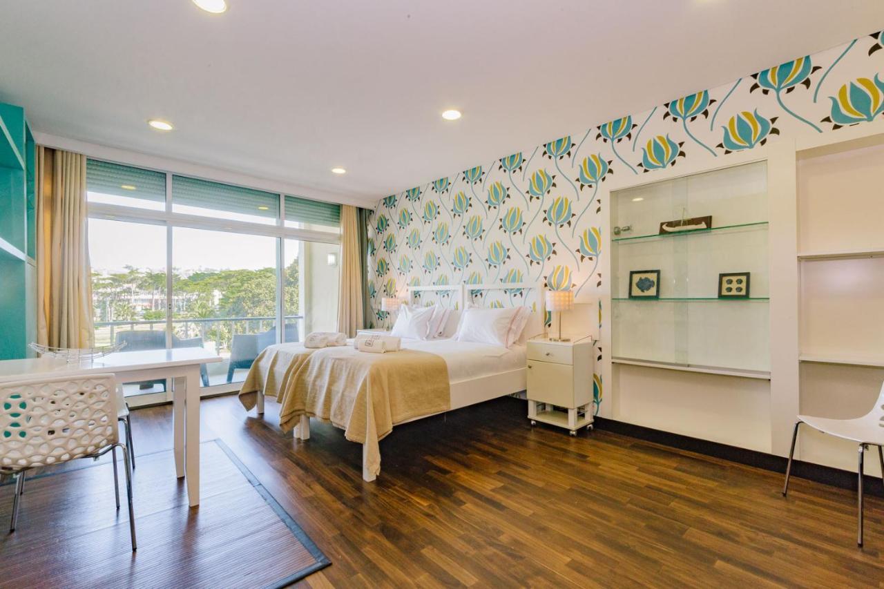Rent4rest Beachfront Estoril