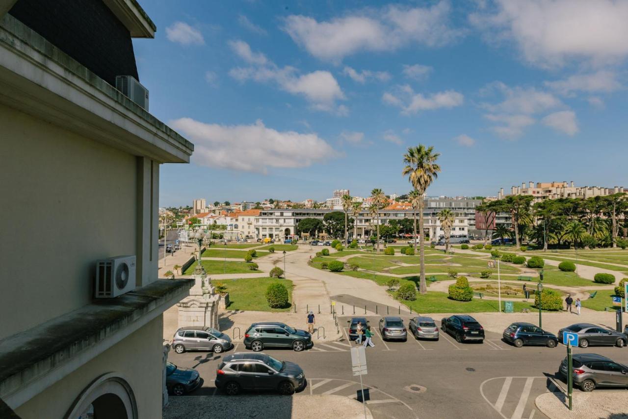Rent4rest Beachfront * Estoril