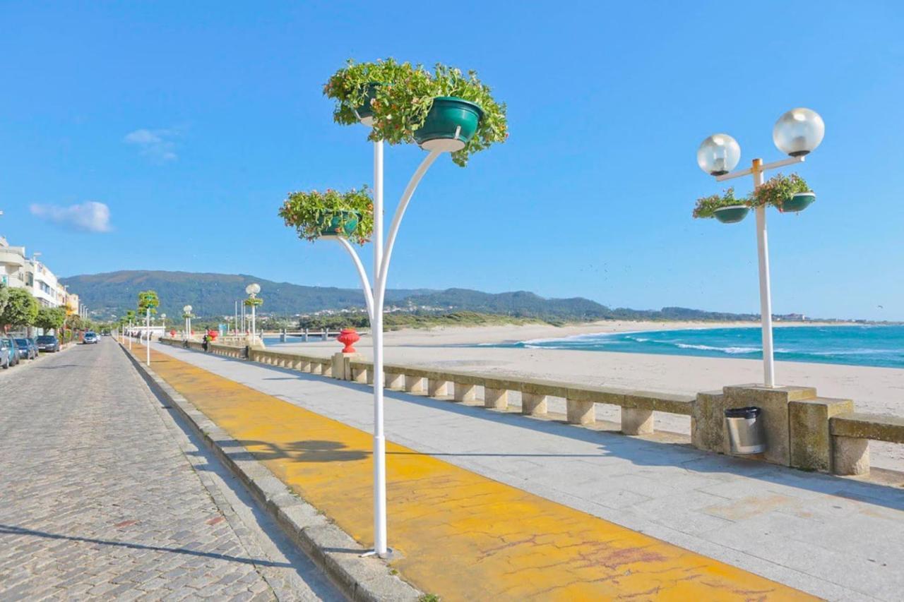 Beachfront Apartment Vila Praia de Ancora