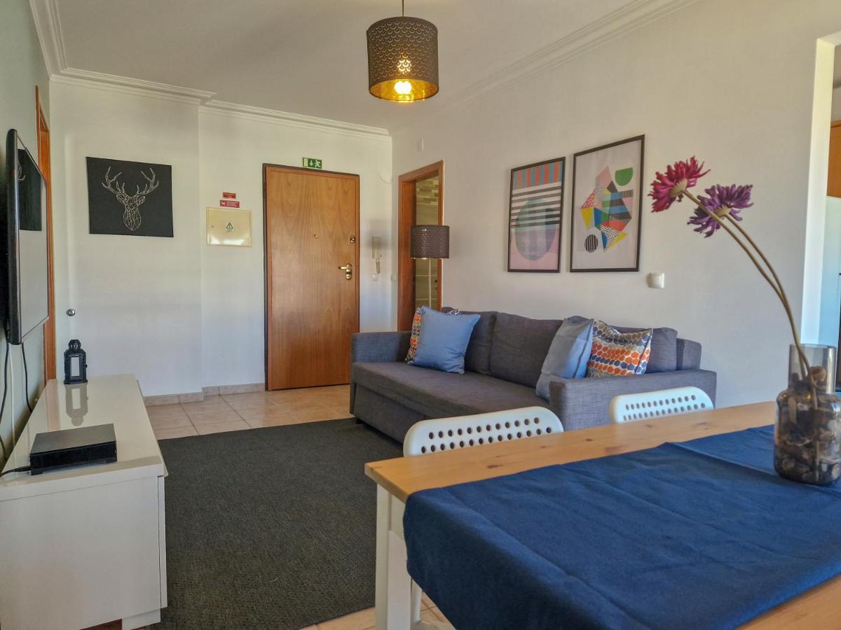 Holidays - Surf Pool With Tennis Court Baleal