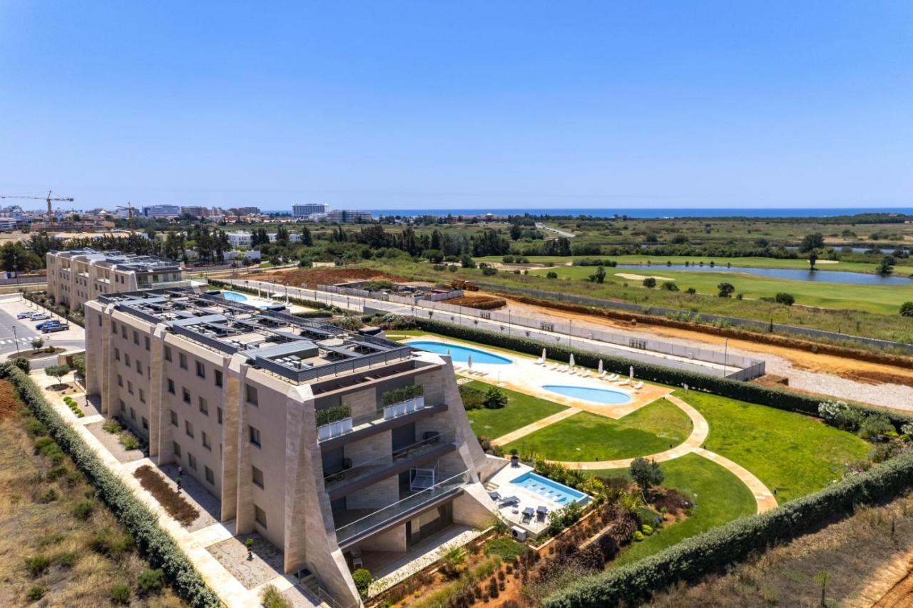 Apartment Vilamoura Luxury Retreat With Pool, Garden And Near