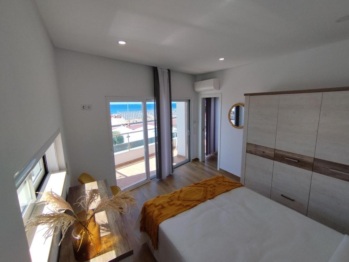 Apartment T2 - Pescadores Frente Mar - Casas & Papeis *