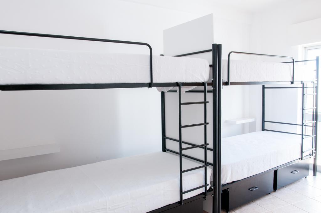 Stork Hostal *