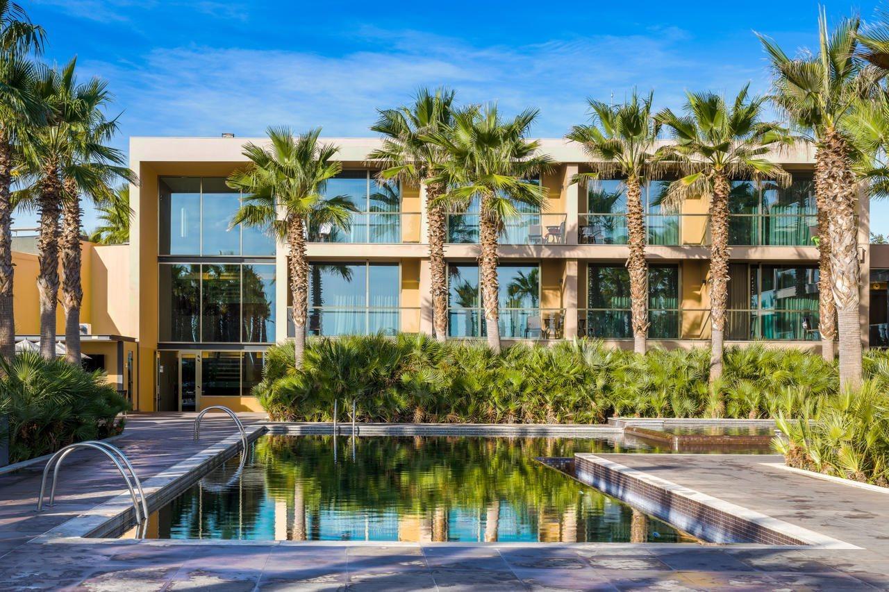 Ap - Conference & Hotel